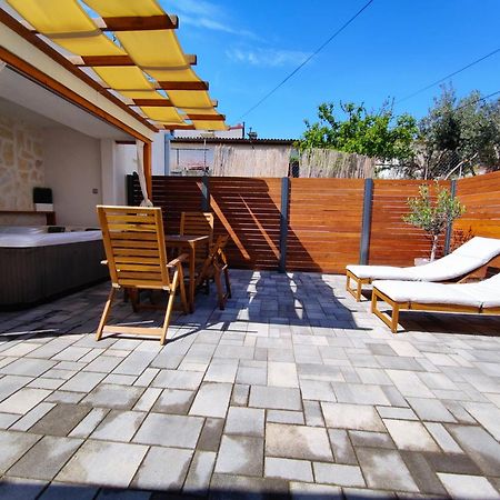 Tonina - House With Terrace, Jacuzzi, Free Parking Split Exterior foto