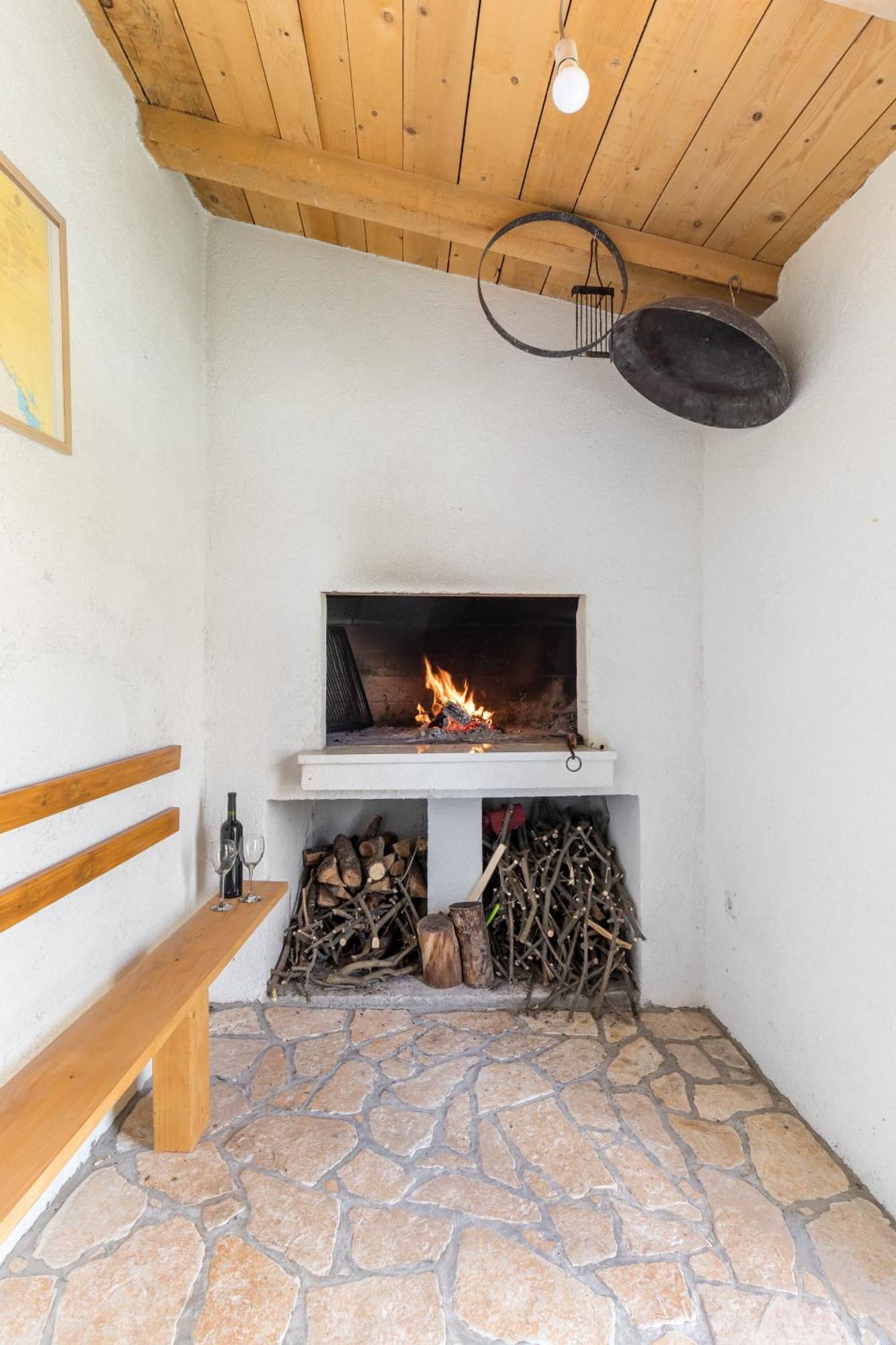 Tonina - House With Terrace, Jacuzzi, Free Parking Split Exterior foto
