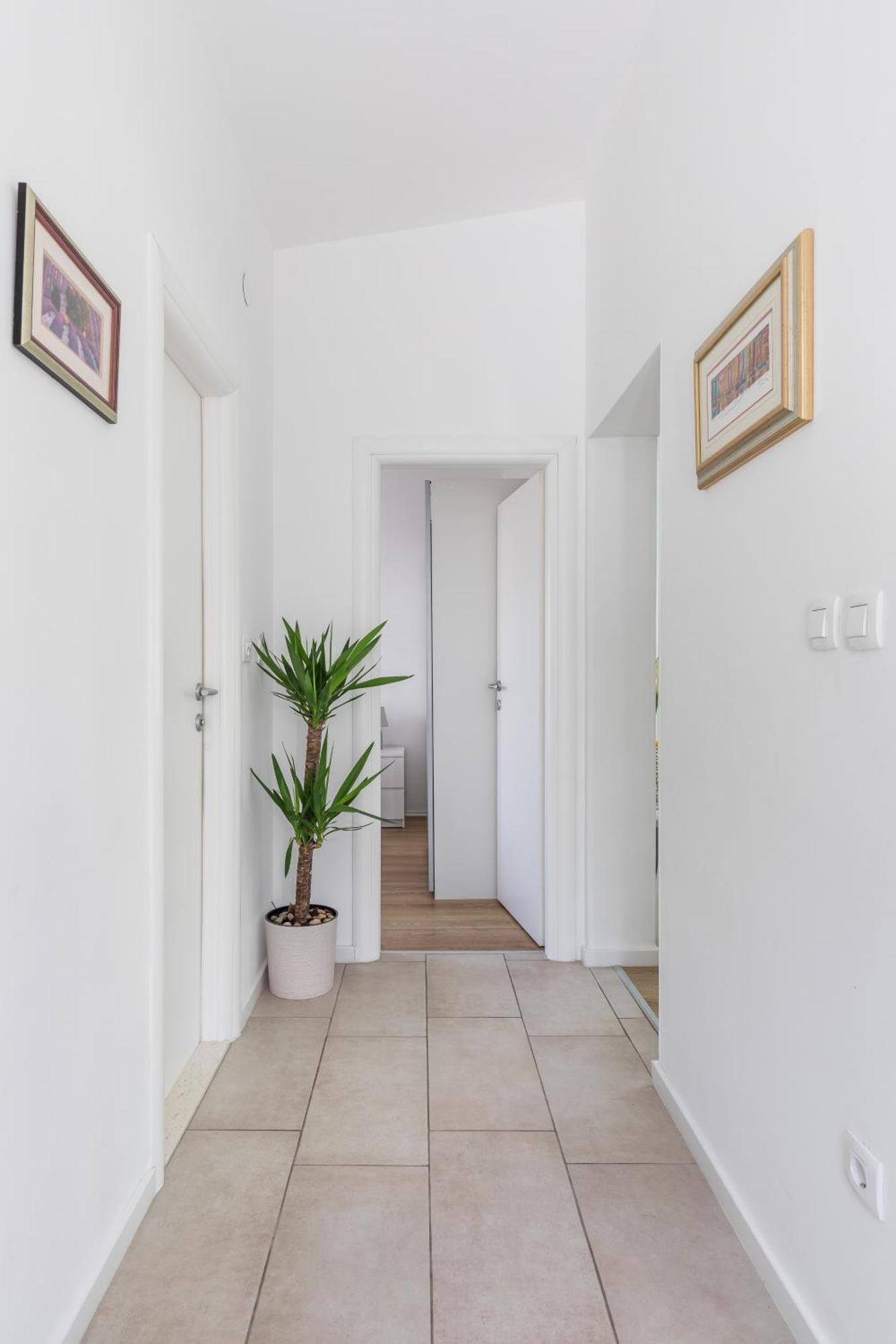 Tonina - House With Terrace, Jacuzzi, Free Parking Split Exterior foto